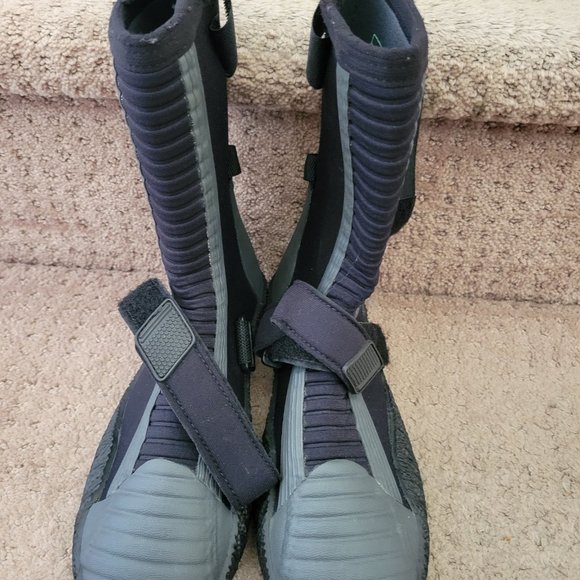 Surf Booties by Odyssey Size XS Unisex: M-5 or W-6 - Picture 2 of 6